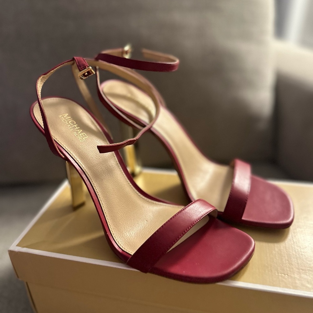 Micheal Kors Heels